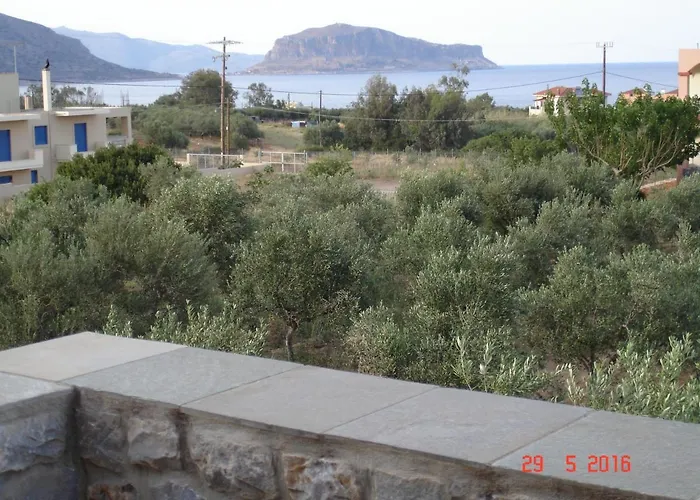 בית נופש Xifias Stonehouse *