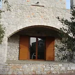 Xifias Stonehouse