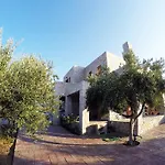 Xifias Stonehouse