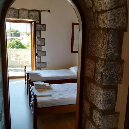 Xifias Stonehouse Monemvasía