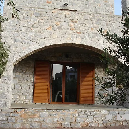 Xifias Stonehouse